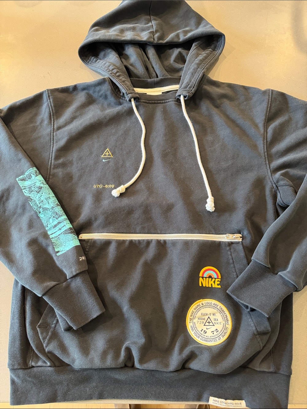 Nike Men’s Graphic Hoodie